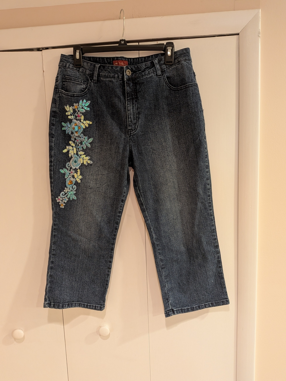 Capri  Jeans Floral  Embellished Beaded Sequin size 14 EUC